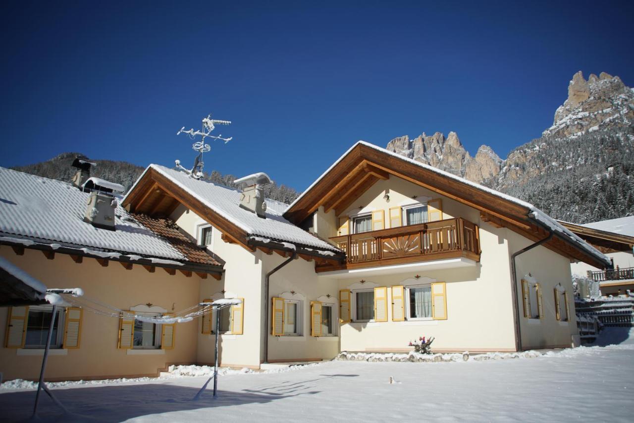 Residence Le Rose Pozza di Fassa Exterior photo
