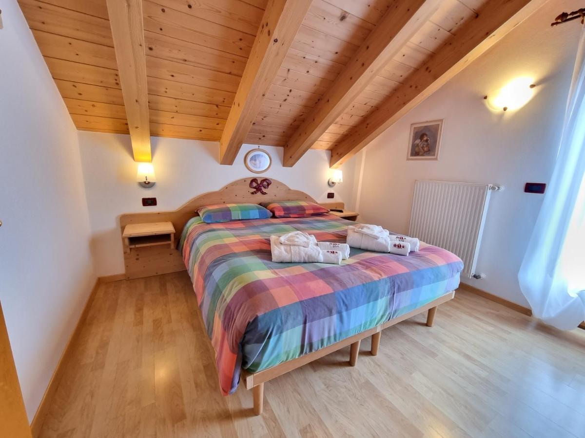 Residence Le Rose Pozza di Fassa Exterior photo