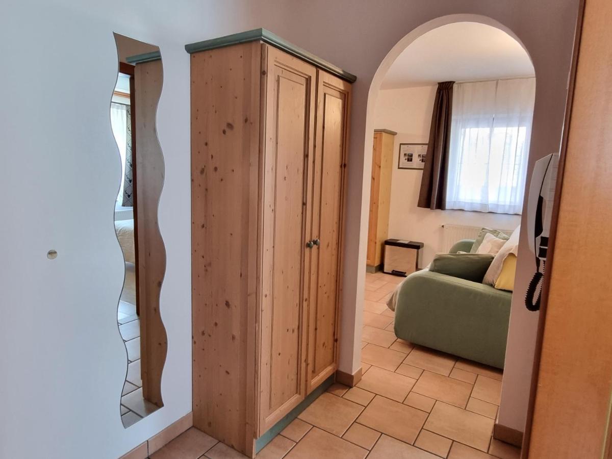 Residence Le Rose Pozza di Fassa Exterior photo
